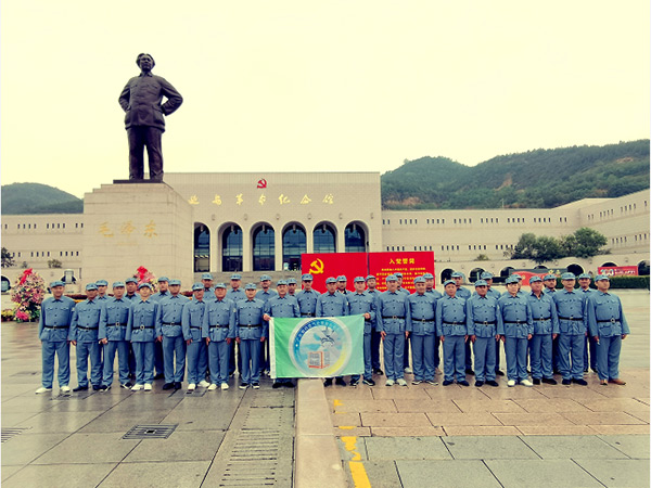 潤東方環(huán)?？照{(diào)廠家經(jīng)銷商走進陜西延安革命紀念館